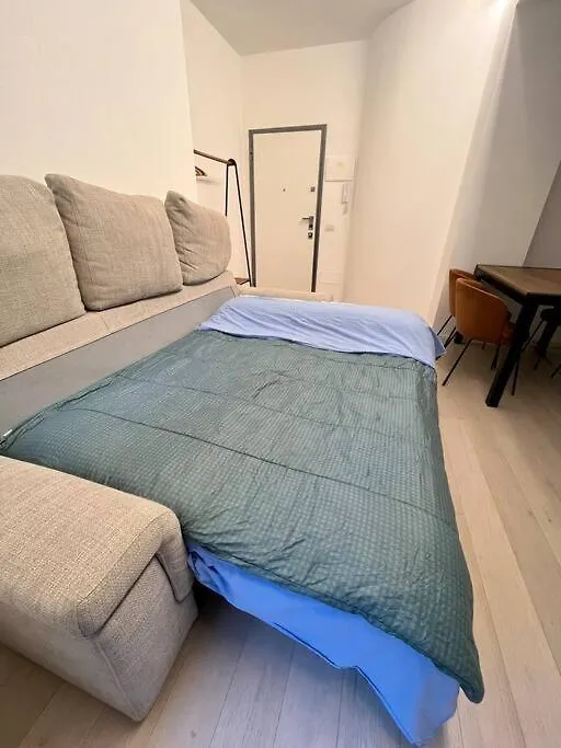 Modern Apartment - Walking Distance To Milan Central Station-1
